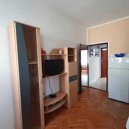 In Brodarica With Balcony, Air Conditioning, Wifi 5185-2